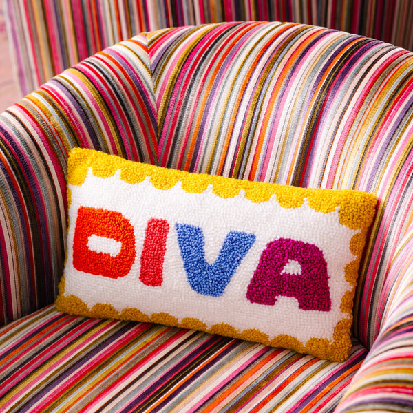 Diva Hooked Throw Pillow